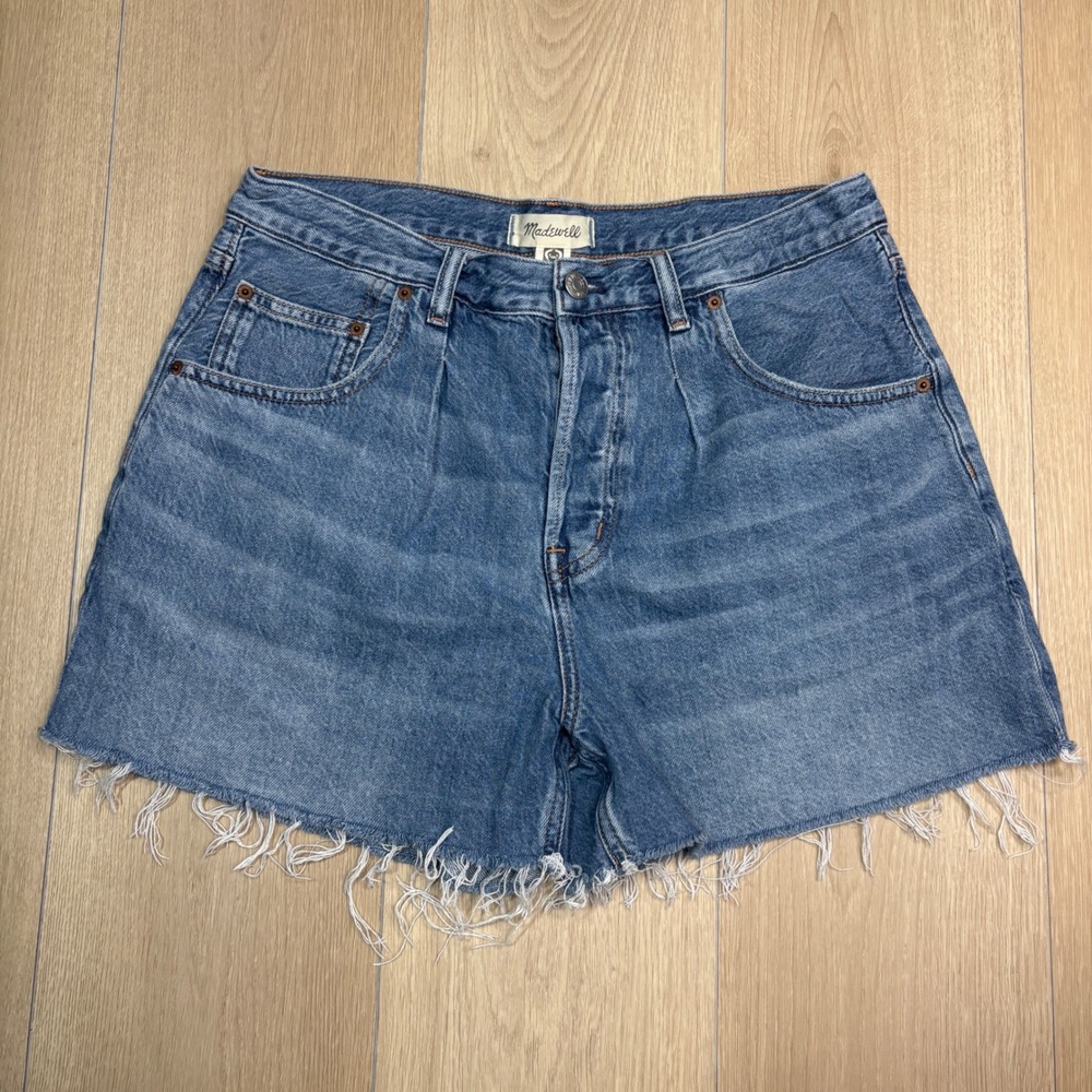 Madewell Pleated Denim Shorts Medium Wash High Rise Raw Hem Blue 28 CKP504836068